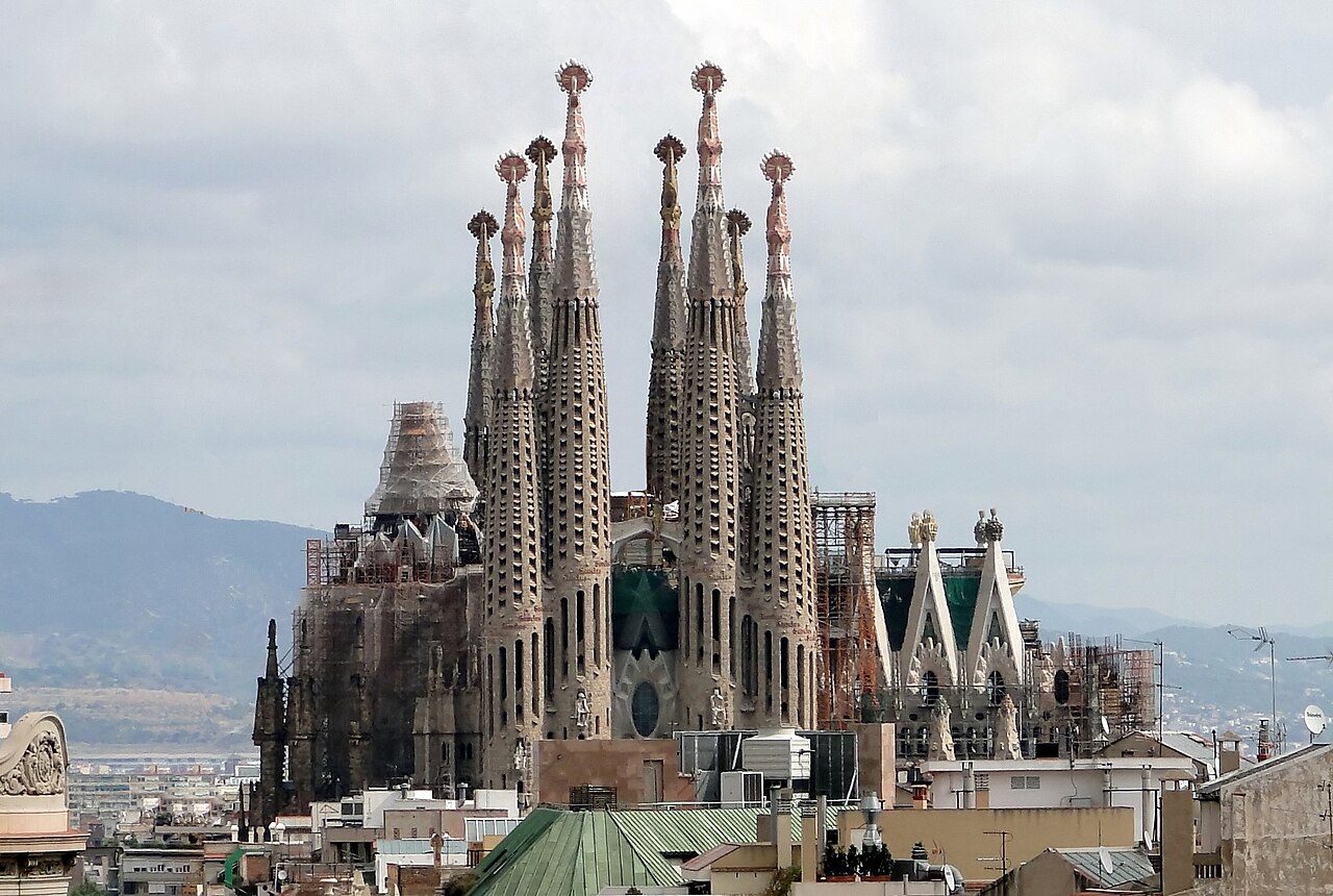 La Sagrada Familia en Barcelona mientras aprendes español