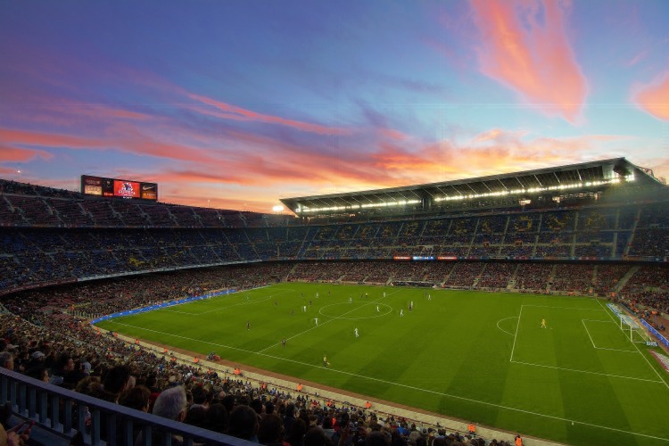 Camp Nou en Barcelona y cultura del fútbol español
