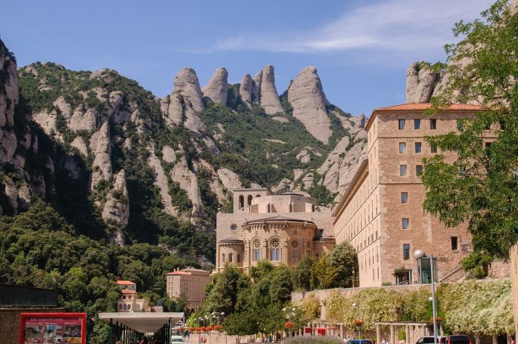 Montserrat en Cataluña, una excursión desde Barcelona mientras aprendes español