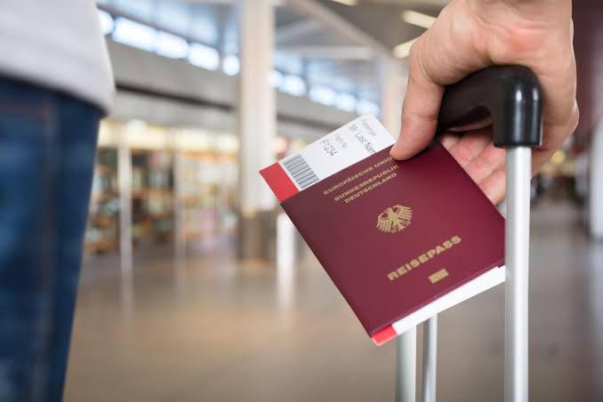 Documentos de viaje y visado para estudiar en España
