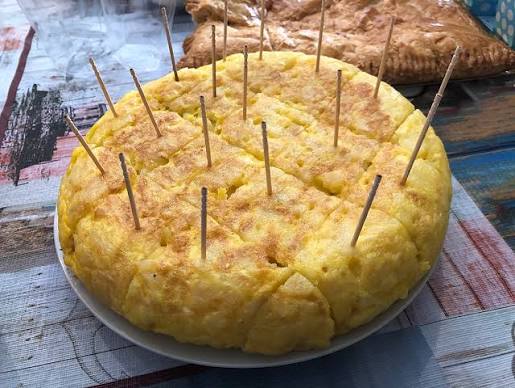 Tortilla de patatas española para compartir