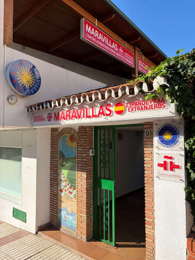 Entrada del Colegio Maravillas en Benalmádena